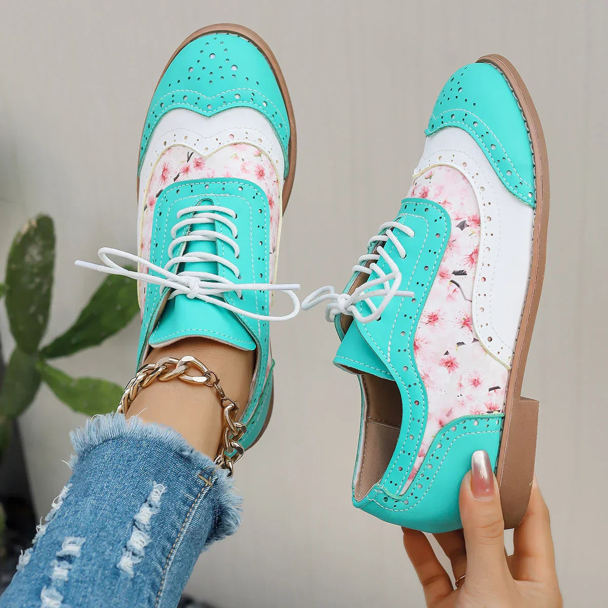 Vivid Derby Low
